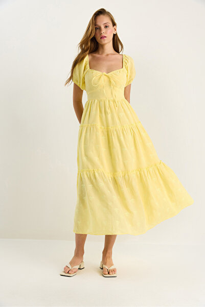 Bianco Lucci Kadın Kendinden Çiçek Nakışlı Astarlı Müslin Elbise 5259 60281102