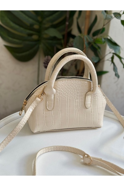 Bagnest حقيبة يد نسائية لامعة صغيرة بنمط تمساح وحزام طويل