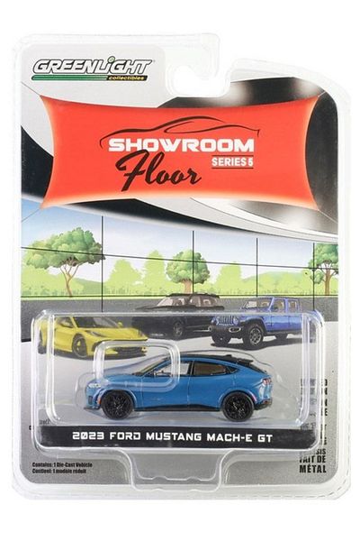 Greenlight Showroom Floor Series 5 - 2023 Ford Masteng Mach-E Gt Diecast Model Car