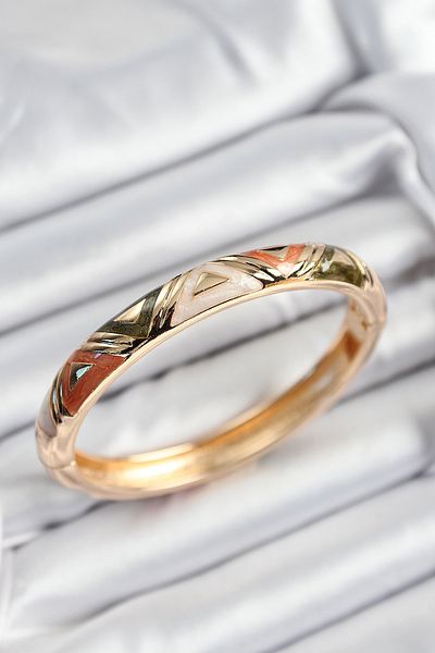 SeyCey.co Mineli Brass Mixed Triangle Motif Gold Color Women's Handcuffs