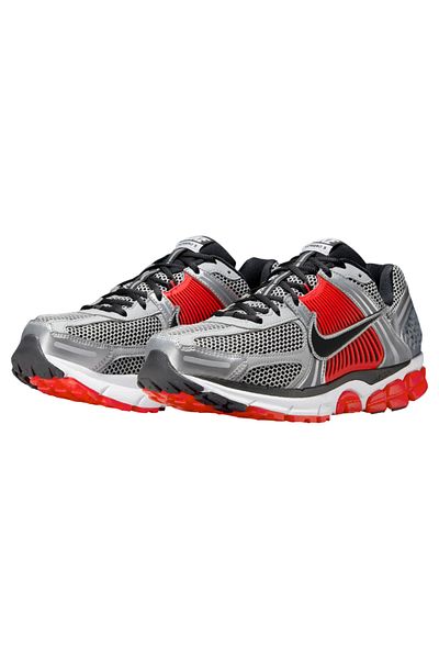 Nike Zoom Vomero 5 Men's Shoes – Metallic Silver / Bright Crimson
