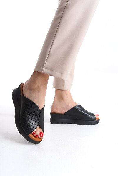 Tamdabu Ayakkabı Black Genuine Leather Padded Heel Orthopedic Sole Comfortable and Stylish Women's Slippers Tmd2025652