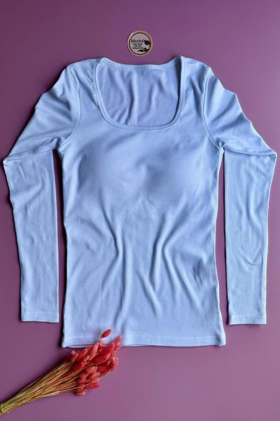 VicTroy Bratique Long Sleeve |   Modal Camisole Fabric White Color Square Collar Women's Blouse