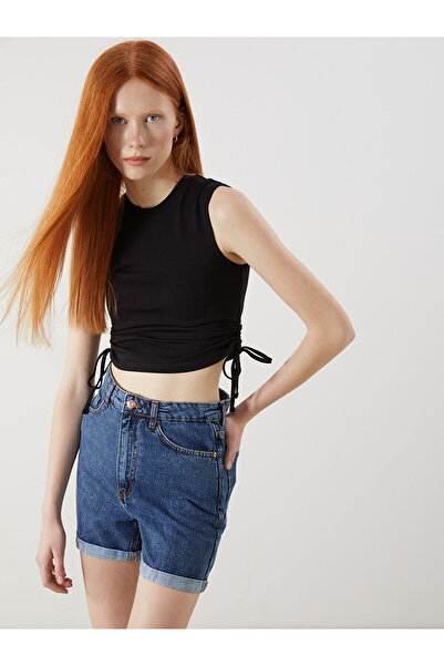 LC Waikiki قميص نسائي جديد بياقة دائرية ورباط للخصر