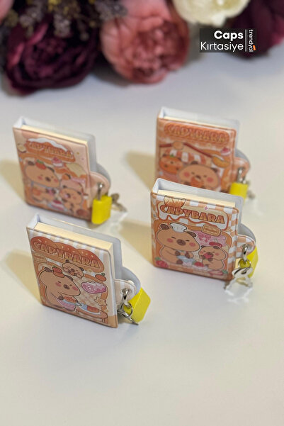 caps anlarınızı paylaştığınız ortağınız 2 Pieces Capybara Themed Fluffy Locked Mini Souvenir & Notepad - 56 X 74 mm - 280 Pages