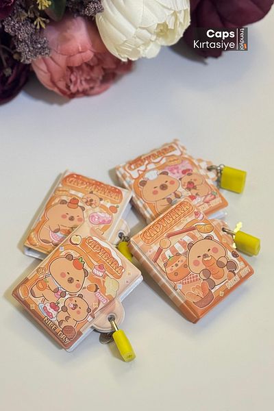 caps anlarınızı paylaştığınız ortağınız 2 Pieces Capybara Themed Fluffy Locked Mini Souvenir & Notepad - 56 X 74 mm - 280 Pages
