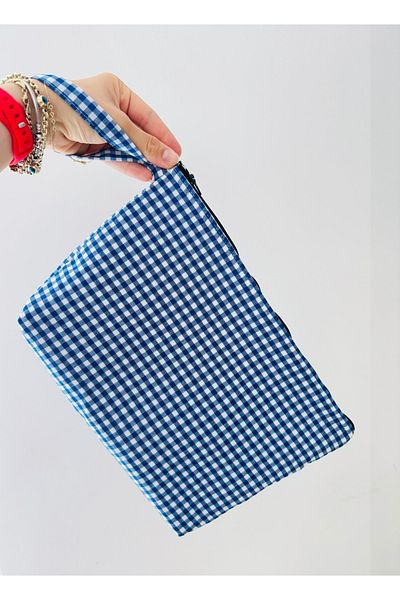 White Alamode Gingham Patterned Zippered Hand Makeup Bag