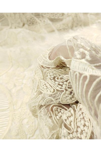 Kumaş Parça Lace in Cream Color (Width 130 cm X Length 180 cm)