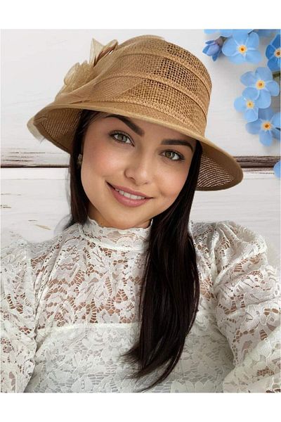 Confortino Summer hat with small brim and lush decoration – ONE SIZE, ADJUSTABLE
