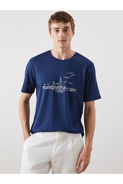 LC Waikiki New Season Crew Neck εμπριμέ χτενισμένο βαμβακερό ανδρικό Tisort - S5R657Z8