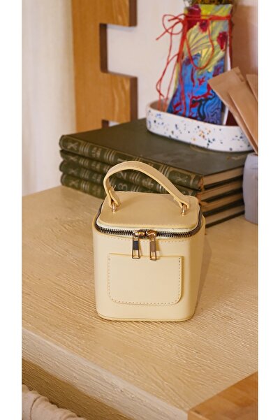 Boutiquehaki Jenner Mini Kutu El ve Omuz Çantası