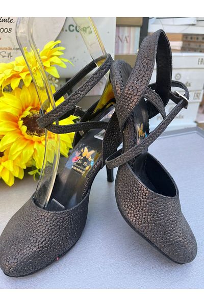 bitangosu Relief Leather Brown Closed Toe, Butterfly Model 8.5 cm Heel Length Tango, Salon and Dance Shoes