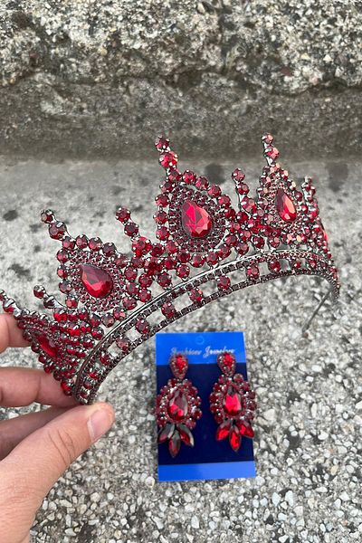 Hobigram Eveline Burgundy Crown Three Shuttle Earring Set – Henna Engagement Wedding Evening Dress Accessory Set