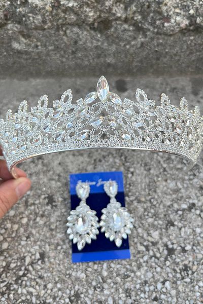 Hobigram Amara Silver Crown and Wide Shuttle Earrings Set – Sparkling Evening Dress Bridal Set