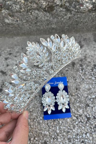 Hobigram Madeline Bridal Set – Silver Crown and Three Shuttle Earrings Set, Henna Wedding Accessory