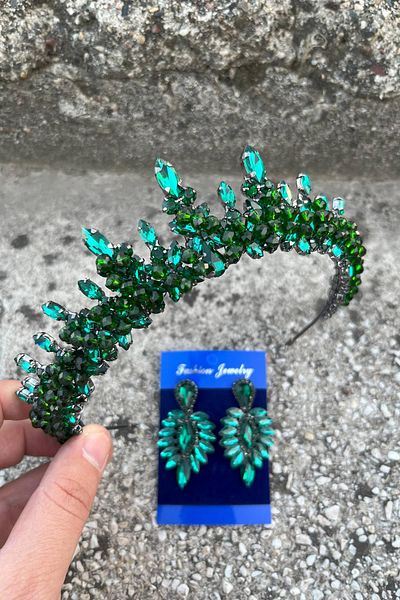 Hobigram Thalia Crown Thin Shuttle Earrings Set Green – Bridal Henna Sparkling Evening Dress Accessory with Stones for Wedding