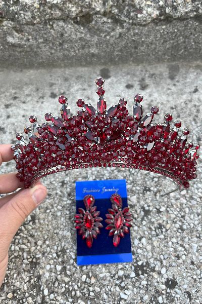 Hobigram Daisy Burgundy Crown and Thin Shuttle Earrings Set – Sparkling Evening Dress Bridal Set