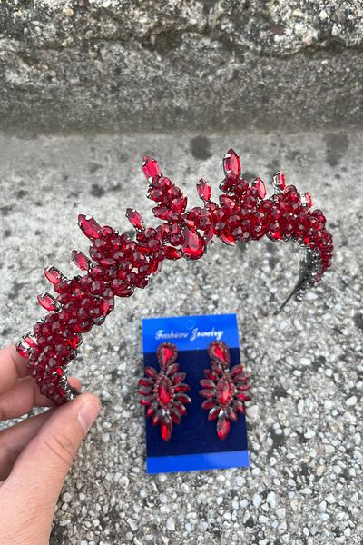 Hobigram Thalia Crown Thin Shuttle Earring Set Burgundy – Sparkling Evening Dress Accessory with Stones for Bridal Henna Wedding