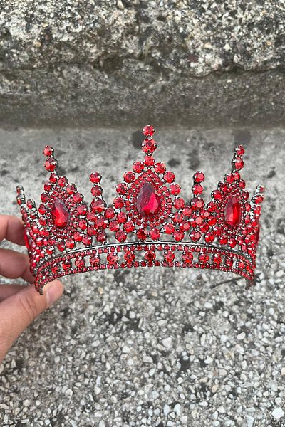 Hobigram Eveline Red Princess Tiara – Sparkling Bridal Wedding Evening Dress for Sparkly Tiara Model