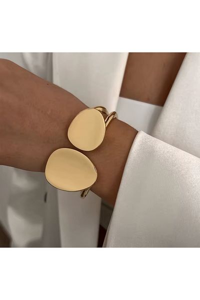 COCOSH TAKI Gold Color Asymmetric Modern Design Handcuff Bracelet