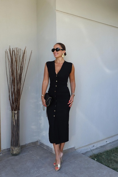 Purple by Banu Siyah Gold Düğme Detay Büzgülü Elbise