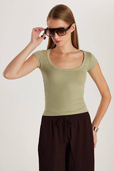 Tudors Γυναικεία Modal ύφασμα Slim Fit Κοντό μανίκι με λαιμόκοψη U πράσινη μπλούζα