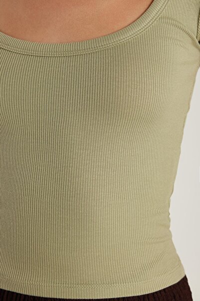 Tudors Γυναικεία Modal ύφασμα Slim Fit Κοντό μανίκι με λαιμόκοψη U πράσινη μπλούζα