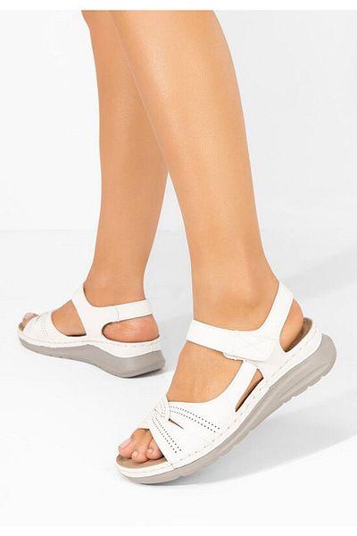 B T Shoes White Shasta chunky-soled sandals