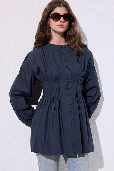 Manuka LANGARM-BLUSE MIT FALTEN DETAIL AUF DER TAILLE MARINEBLAU