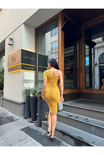 Modafeminen Rochie din țesătură Sandy cu detaliu cu o singură mânecă 583009 GALBEN