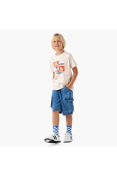 Juniors تي شيرت بطبعة جرافيكية وأكمام قصيرة