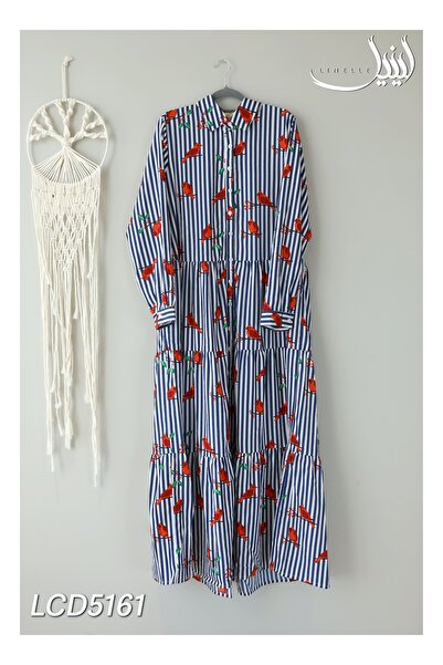 LINELLE فستان مخطط على شكل حرف A - أزرق وأبيض مع نقشة طائر أحمر، فستان ذو حاشية واسعة.