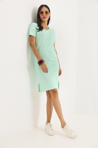Raneel Kazançlı Alışveriş Short Sleeve Crew Neck Slit Detailed Midi Dress Green