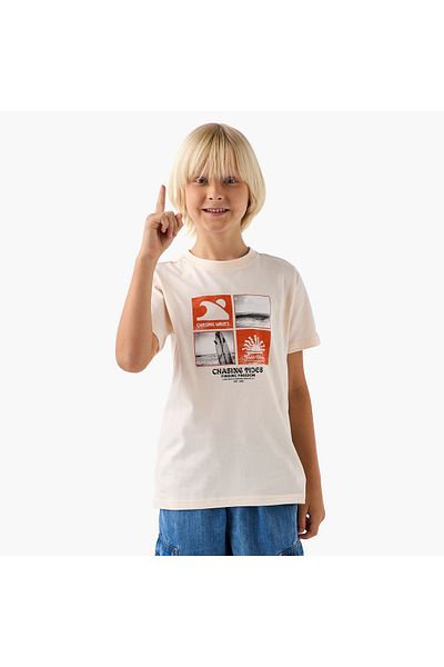 Juniors تي شيرت بطبعة جرافيكية وأكمام قصيرة