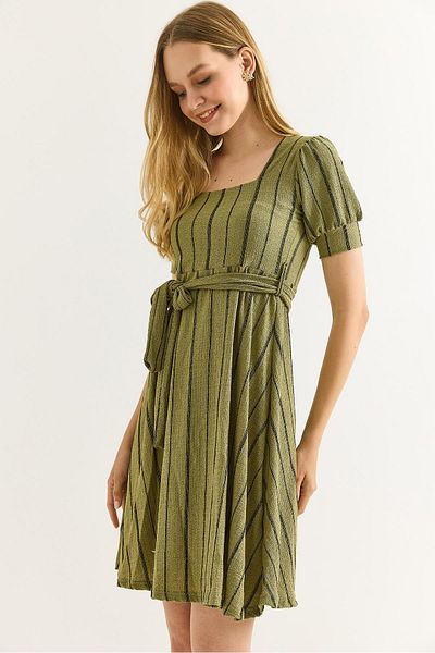Raneel Kazançlı Alışveriş Square Collar Wrinkle Fabric Midi Length Green Dress with Belt