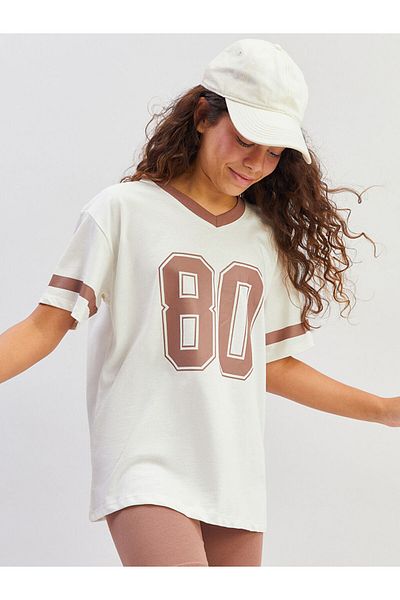 LC Waikiki Ecru V-Neck Girl's T-Shirt and Leggings