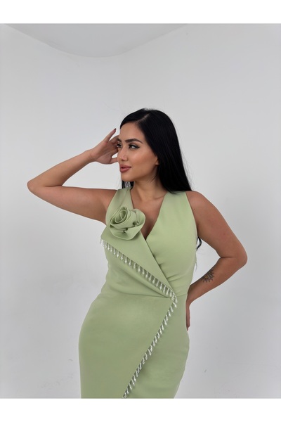 1Moda1Tarz Kadın İthal Scuba Kumaş Astarlı Saçaklı Boncuk İşlemeli Gül Detaylı Yırtmaçlı Tasarım Elbise
