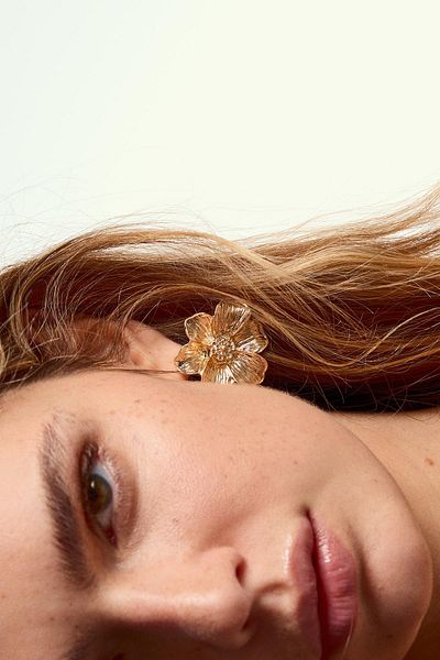 Bershka Flower earrings