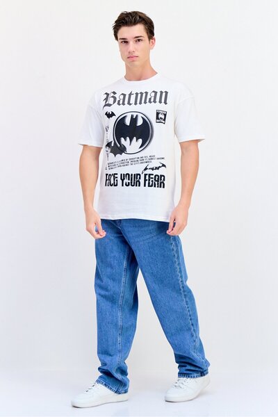 Batman Men Crew Neck Short Sleeves Graphic Print T-Shirt, Off White