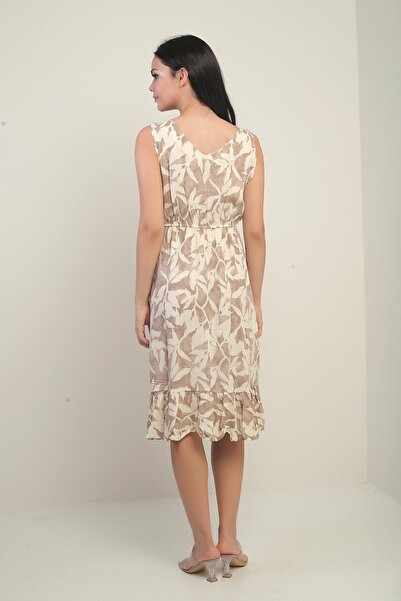 By Saygı Дамска рокля с волани, еластична талия, V-образно деколте отпред и отзад