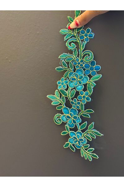 Gönülden Tasarım FOLIE ADESIVA LA FIER DE STIRAT BORDURI DE BRODARE FLORE DE RĂTĂ 32X12 CM ALBASTRU