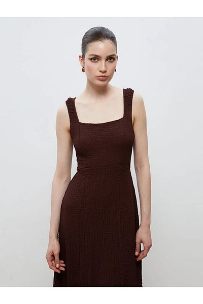 LC Waikiki Rochie maro cu guler pătrat Soulife, texturată, cu fante