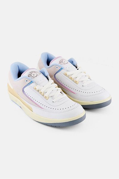 Nike Women 2 Retro Low Lace Up Outdoor Shoes, White