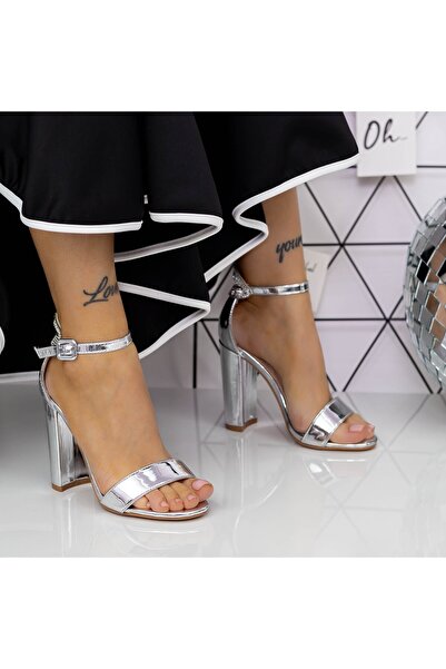 mei Γυναικεία Σανδάλια με Χοντρά Τακούνια 2XKK91 Ασημί Mei