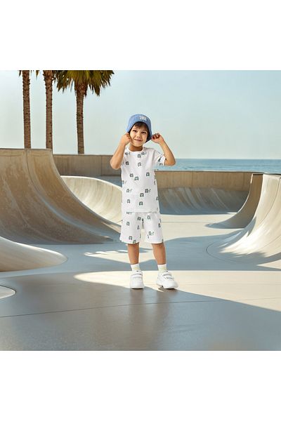 Juniors شورت مطبوع مع تي شيرت