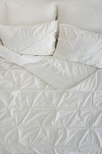 Nazik Home Elegant Twist Flower Embroidered Cotton Satin Double 6 Piece Duvet Cover Set