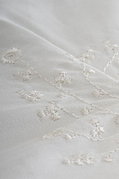 Nazik Home Elegant Twist Flower Embroidered Cotton Satin Double 6 Piece Duvet Cover Set