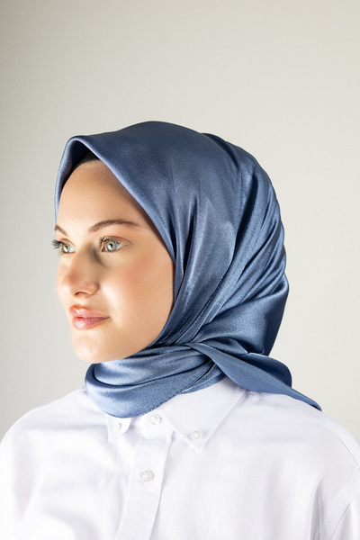 Akel Μονόχρωμο κασκόλ Aura - Κομψή επιλογή για καθημερινά και ειδικά συνδυασμούς