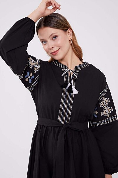 Levidor Elbise Nakışlı Belden Büzgülü 330017 - Siyah