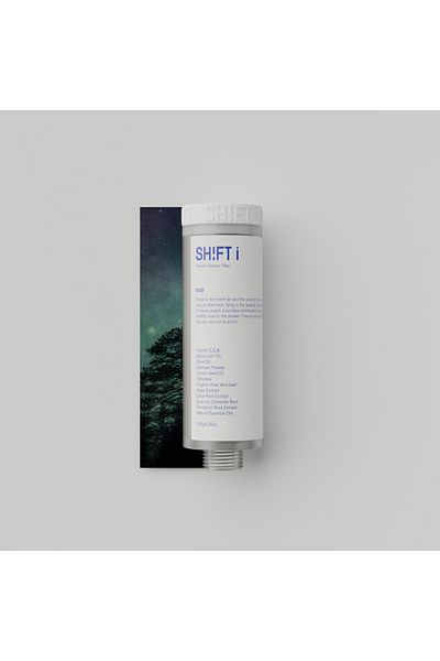 SHIFT Shower filter with natural ingredients, vitamin C, and aloe vera, with an oud scent, suitable for regular showers and the first version of Shift